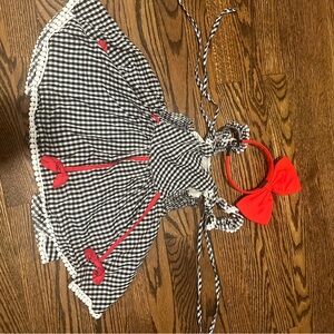 Cindy Lou who dress and bow.